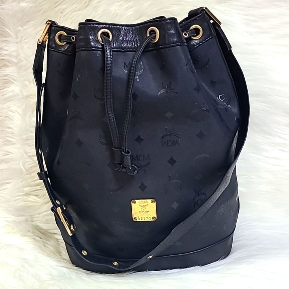 💯 Authentic MCM Bucket Bag 🍀 - Picture 4 of 15